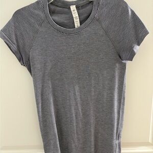 Lululemon Athletica Striped Black and Gray Short Sleeve Tee